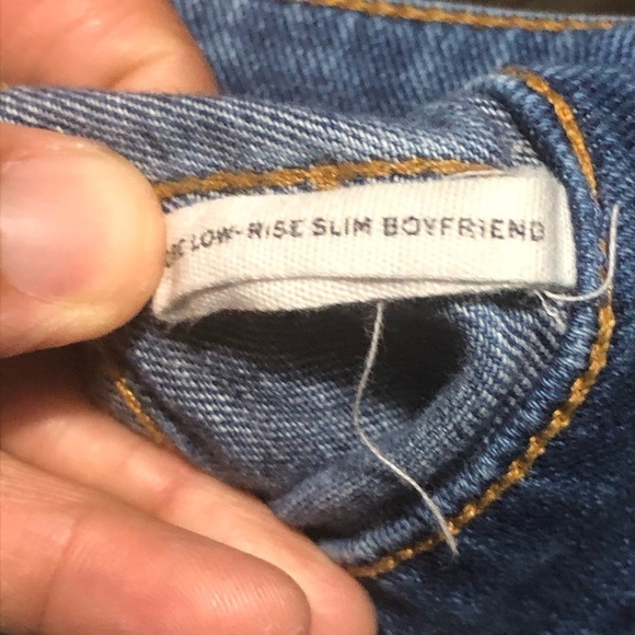 Rag & Bone Jeans Women's 25 Dre Low Rise Slim Boyfriend in Mission with Holes - Picture 3 of 6